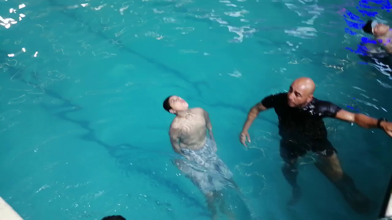 علاج مائي للأطفال: الفوائد والمخاطر 1 علاج مائي للأطفال: الفوائد والمخاطر