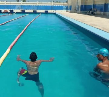 سهوله الحركه داخل الماء