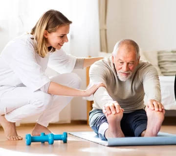 تمارين علاجية في المنزل الطريق الأمثل لاستعادة القوة والمرونة